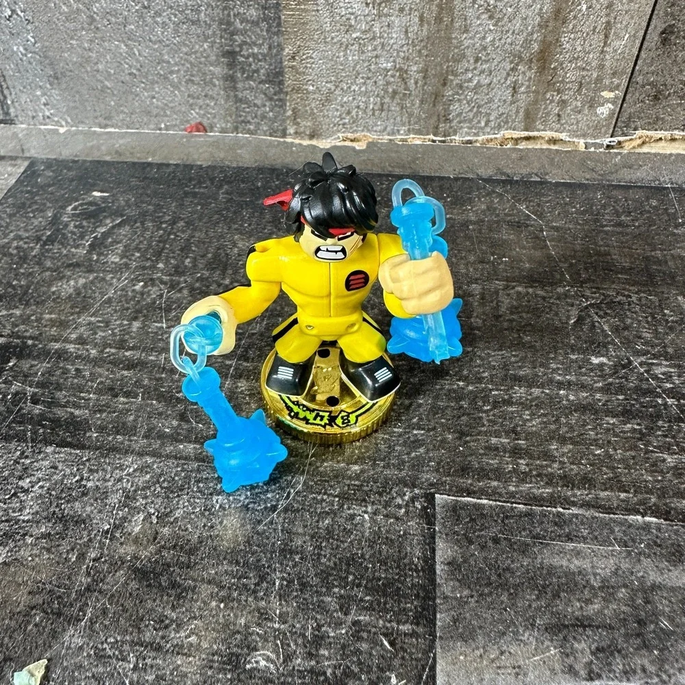 Legends Of Akedo Turbo Chux Lee Mini Battling Action Figure